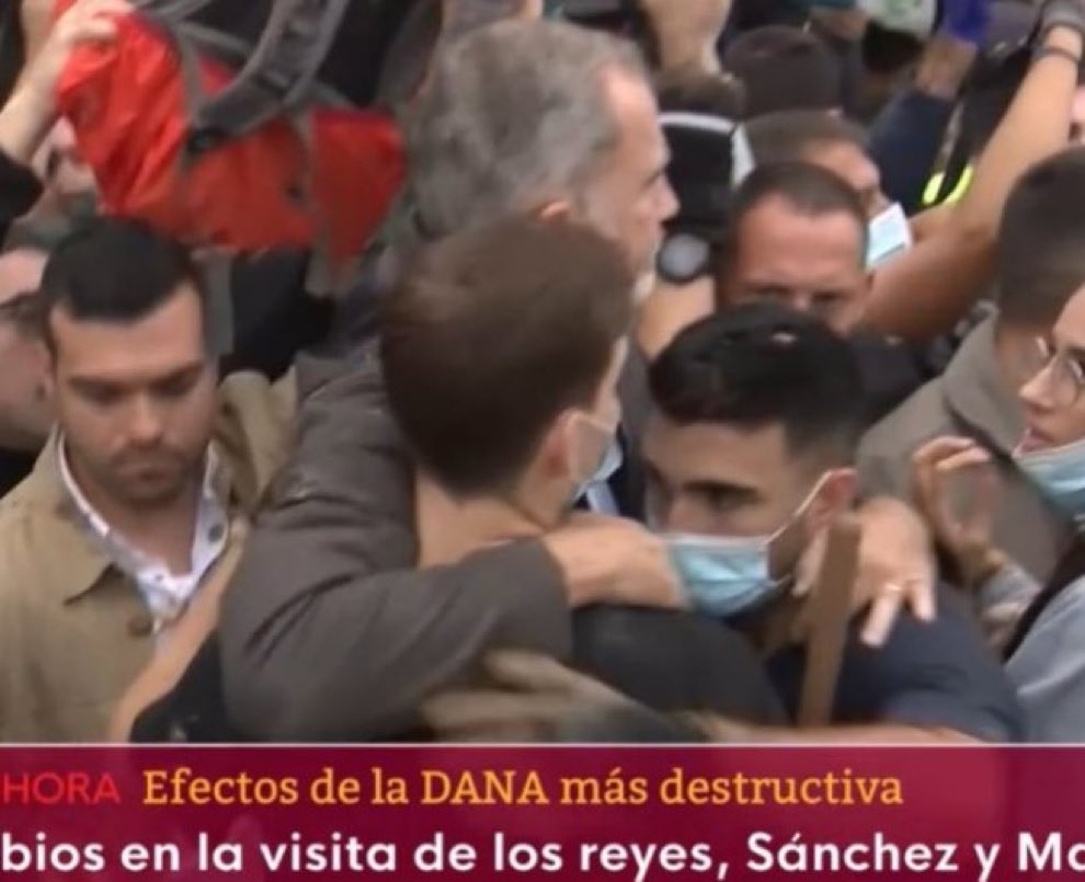 Lo que queda sano del Estado: la Corona y la Justicia. Desde ahí habrá que reconstruir la democracia perdida.