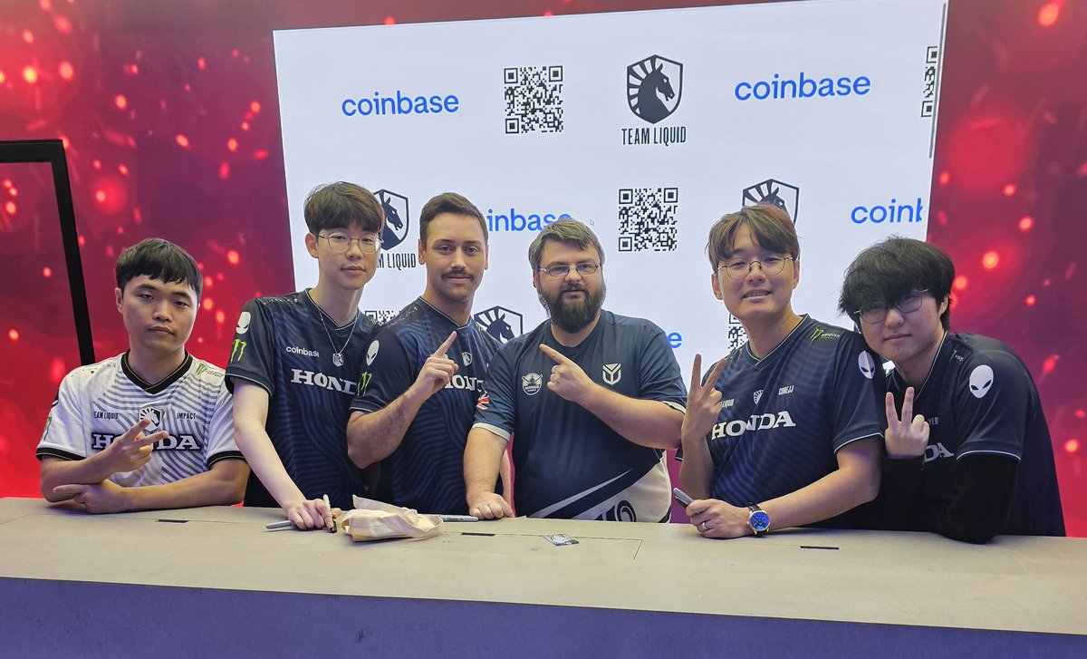 LegendNilmar's tweet image. Meet YAPA and the other goats of @TeamLiquidLoL #completed