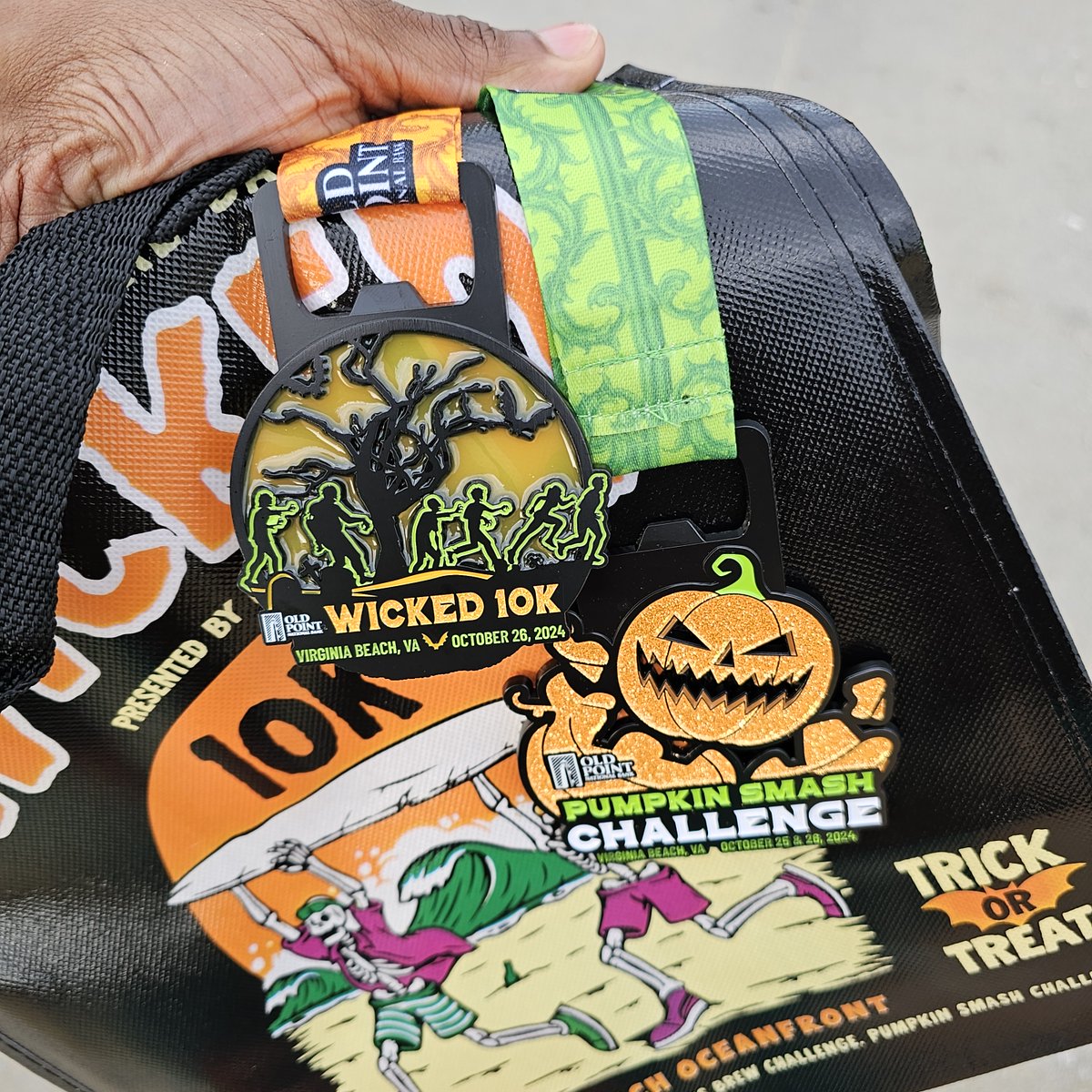 susd4life's tweet photo. the day after the monster mile, was the wicked 10k.
#runwicked #jandaracing #liveloverun #wicked10k
#asics #asicsrunning
#superblast2
#garmin #garminfitness #beatyesterday #forerunner965
#running https://t.co/2p7KzVB19s
