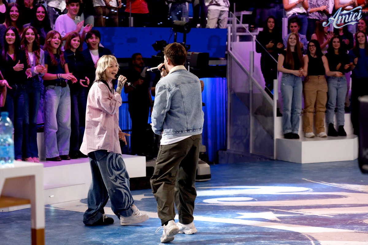 AmiciUfficiale's tweet photo. Che fantastica sorpresa sul palco di #Amici24! Holden è venuto a presentarci il suo nuovo inedito "GRANDINE" feat Mew 🤩 Non vediamo l'ora che sia l'8 Novembre per ascoltarlo e riascoltarlo in continuazione! 🎶✨ https://t.co/w6ySowxISn