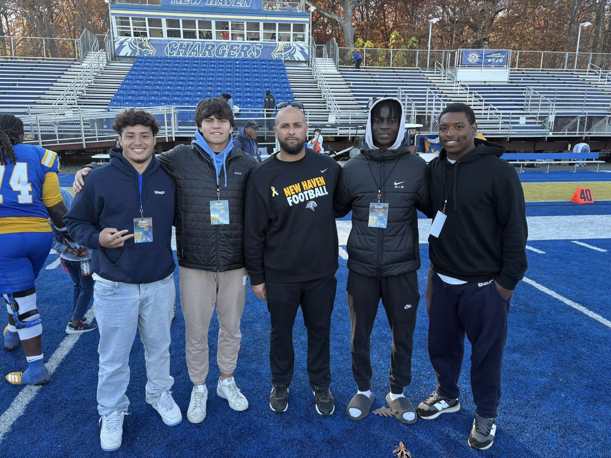 Had a great time spending the day in West Haven watching <a href="/UNewHavenFB/">New Haven Football</a> get an amazing win. Thank you <a href="/Coach_A_Brunori/">Adrian Brunori</a> for inviting me and some of my teammates down. <a href="/TK_247/">Trevor Knight</a>