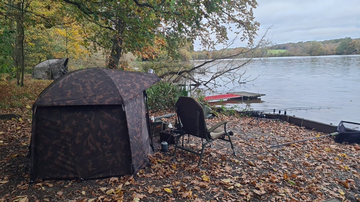 Ragoff2's tweet photo. Mega little weekend fishing the Roy Tickle Snr charity match for @ClaireHouse. No fish to report because I'm a terrible angler, but we've got £1300 up to now in donations and ticket fees. On to April's match next for Claire House and the Max Morrison Memorial trophy once again💙 https://t.co/DOezxaEL6Q