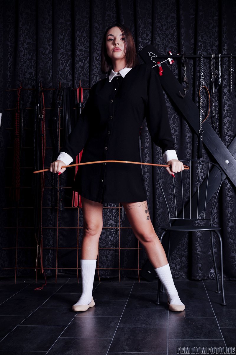 femdomfotode's tweet photo. some new samples from https://t.co/JSYeidSaqs incl. gorgeous stuff from #ladykat ! 10000nds more online! :) https://t.co/7IoMgkPIM6