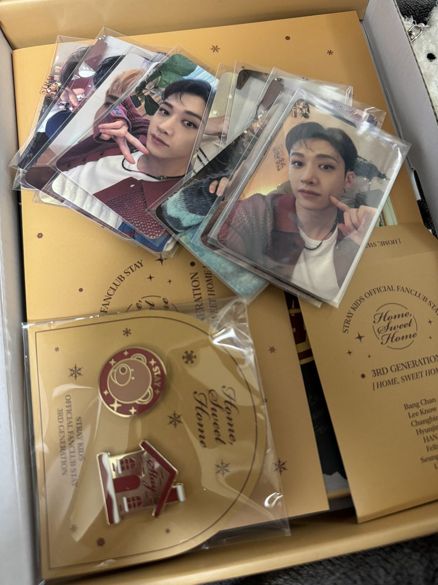 Lee_knowife's tweet photo. 스테이 3기 키트 팔아요!
id 카드 제외 풀셋 2.1 배송비 제외!
sell ⭕️

양도합니다 디엠 주세요 인증원하시면 인증 해드려요

스트레이키즈 straykids 스키즈 포카 양도 굿즈 포토카드 방찬 리노 창빈 현진 한 필릭스 승민 아이엔 chan leeknow changbin hyunjin han felix seungmin i.n https://t.co/zqkE6tRLkg