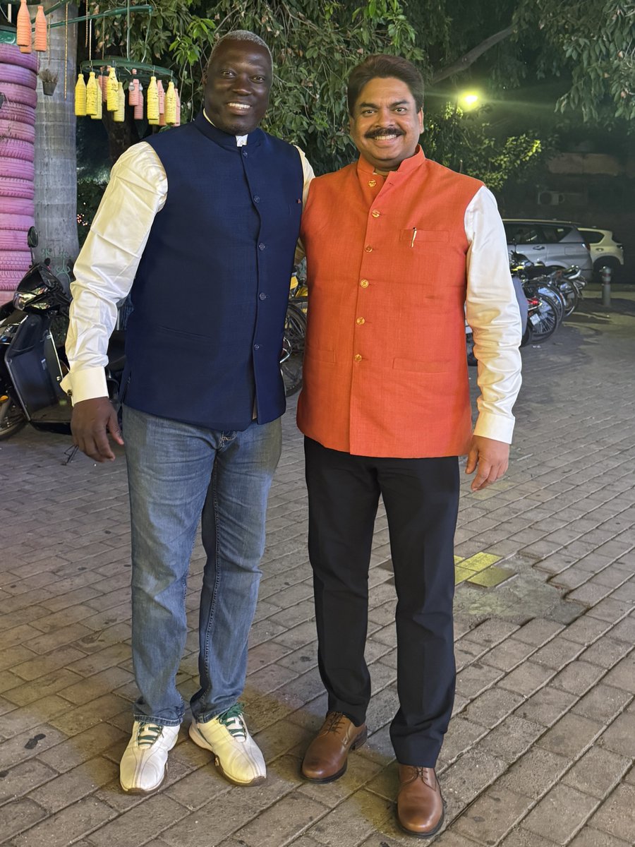 sahayanjani's tweet image. Welcome to India 🙏

Delighted to reconnect with Amb. Yéah Samaké, Mali's former envoy to India! We were privileged to count on their friendship and company during our stay in Mali. Admire his passion for Mali and value his insights on numerous issues, including 🇮🇳🇲🇱 relations!…