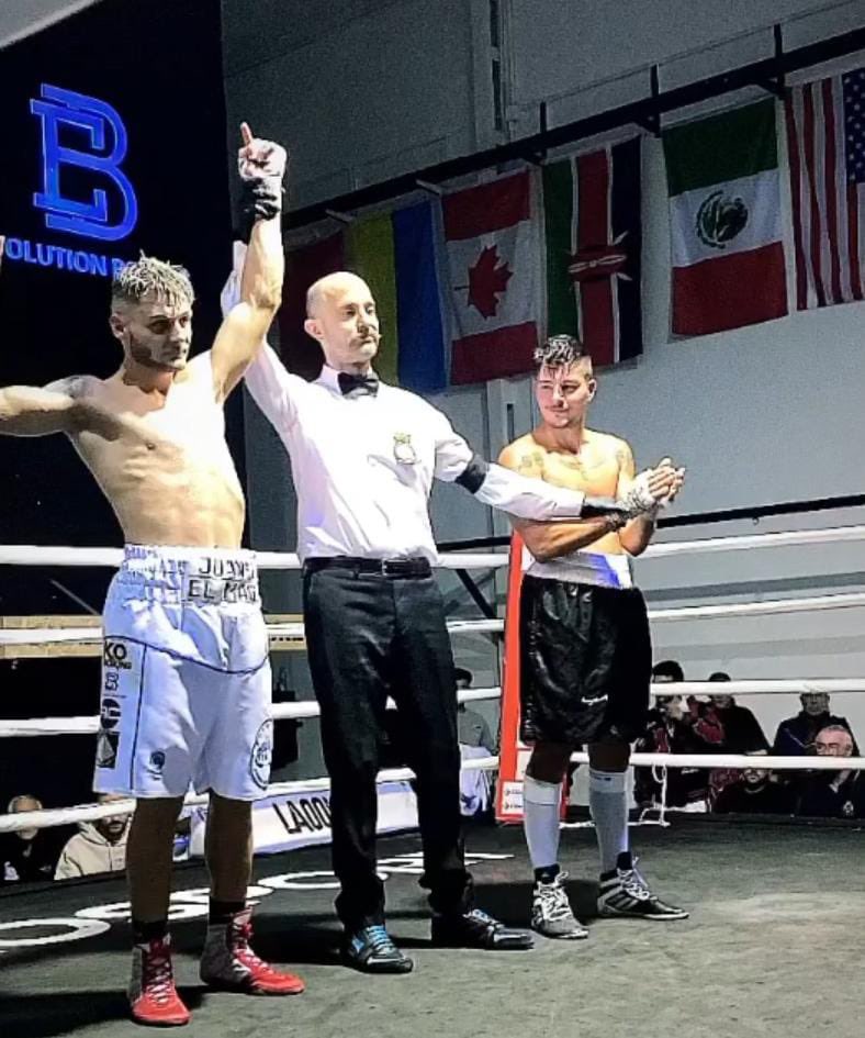 KOBoxing2016's tweet photo. Juanfe Gómez se impone por DU a Ezequiel Gregoria, retomando la senda de la victoria. “El Mago” volvió a brillar y ya tenemos la cabeza puesta en próximos objetivos.

¡Vamos a por todas!

@OscarZardain 

#Boxeo #EvolutionBoxing #KOBoxing #PCIPromotions #AdamasSport https://t.co/i5ILQTgSyZ