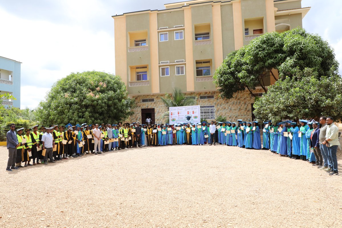 gredosom's tweet photo. 🎉 We’re thrilled to celebrate the graduation of #100 incredible students from our six-month Enterprise Based Skills Training Program! 🎓 Through the #DANIDASPA Integrated Project, supported by @SaveChildrenSO, these students gained valuable skills in tailoring, driving, carpentry, beauty salon services, and aluminum work.
We are so proud of each graduate, who is now equipped to shape brighter futures and uplift their communities. 🌟 Congratulations to all! 👏👏
#SkillsForLife #EmpoweringYouth #GREDO #CommunityImpact #GraduationDay