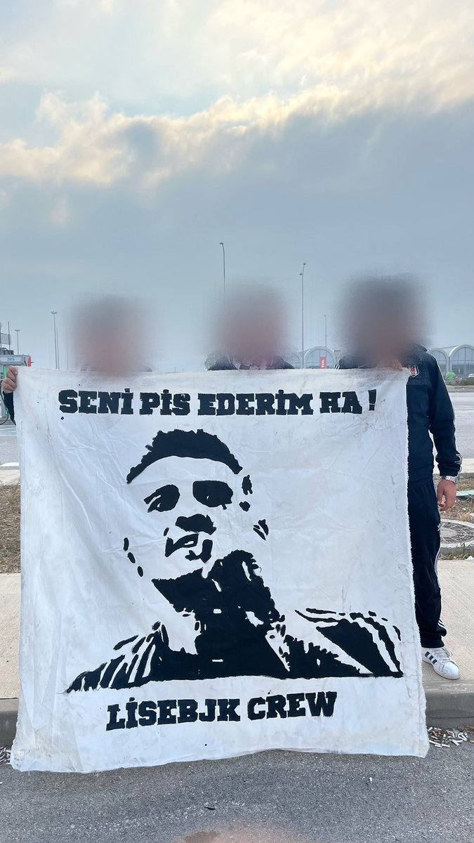 LISEBJKCREW's tweet photo. SENİ PİS EDERİM HA!

📍İzmir Yolları https://t.co/yq1vNmYQNq