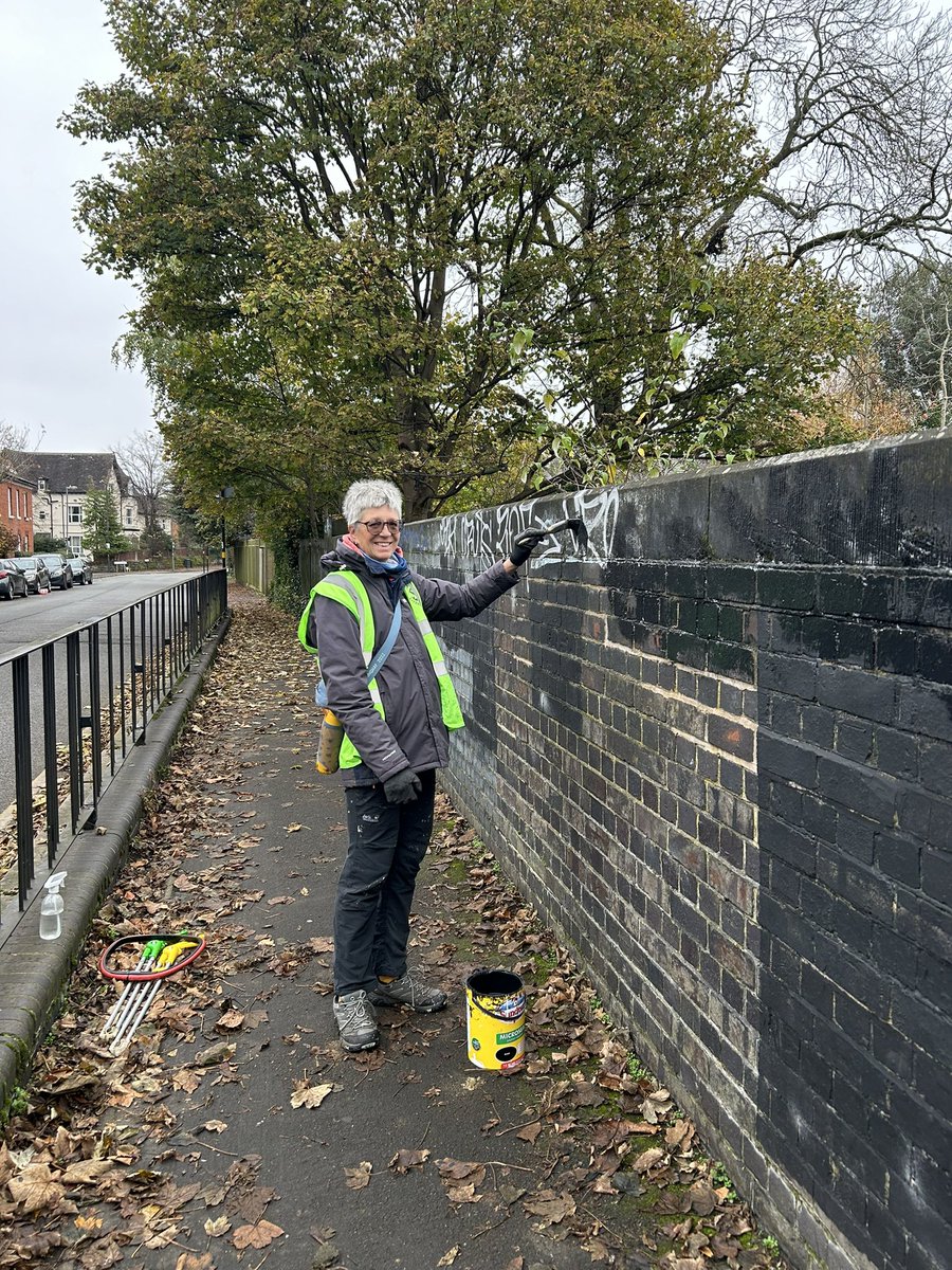 This morning with #moseleylitterbusters we cleared a load of cardboard from the side of Boo Burger and painted over graffiti tagging in the village and on Woodbridge Road. There is still more tagging to tackle. If anyone knows who uses the tag ‘Nek’ I’d like to speak to them!