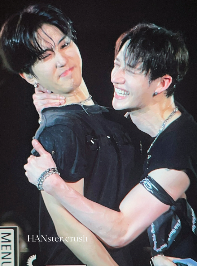 AboutMusicYT's tweet photo. Bang Chan and Han of Stray Kids are really good friends in recent photos. https://t.co/OBBvorQOIs