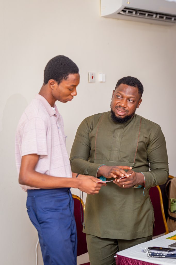 RMYendao's tweet photo. Empowered by African Youth Negotiations Fellowship (AYNF)! Enhanced expertise in Loss &amp; Damages, Adaptation, and Climate Finance. Ready to:

Represent Ghana &amp; Africa at COP
Mainstream negotiation skills in MMDAs https://t.co/BfVZs7BKzK