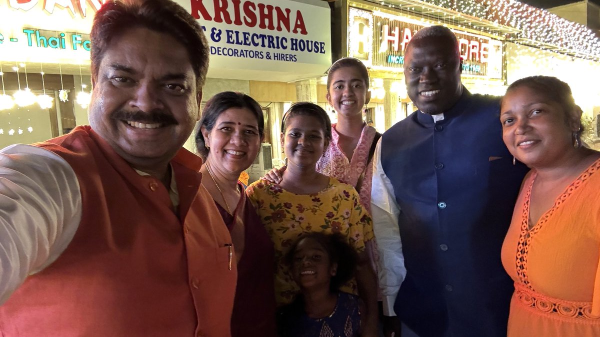 sahayanjani's tweet image. Welcome to India 🙏

Delighted to reconnect with Amb. Yéah Samaké, Mali's former envoy to India! We were privileged to count on their friendship and company during our stay in Mali. Admire his passion for Mali and value his insights on numerous issues, including 🇮🇳🇲🇱 relations!…