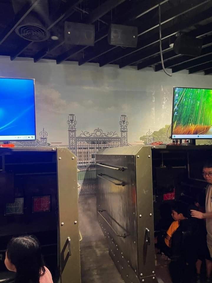 AnnQuann's tweet image. "Reliving History"

#GateCrashing #IndependencePalace #VietnamMilitaryHistoryMuseum