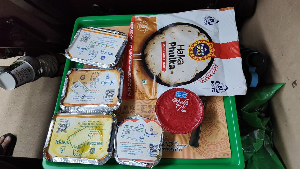 ashokumar100's tweet photo. @eCateringIRCTC  Wonderful snacks and food service in Tejas express 82502 today 3rd November 2024. Kudos to Ranjana Yadav , who served us. https://t.co/88yo8OnyFy