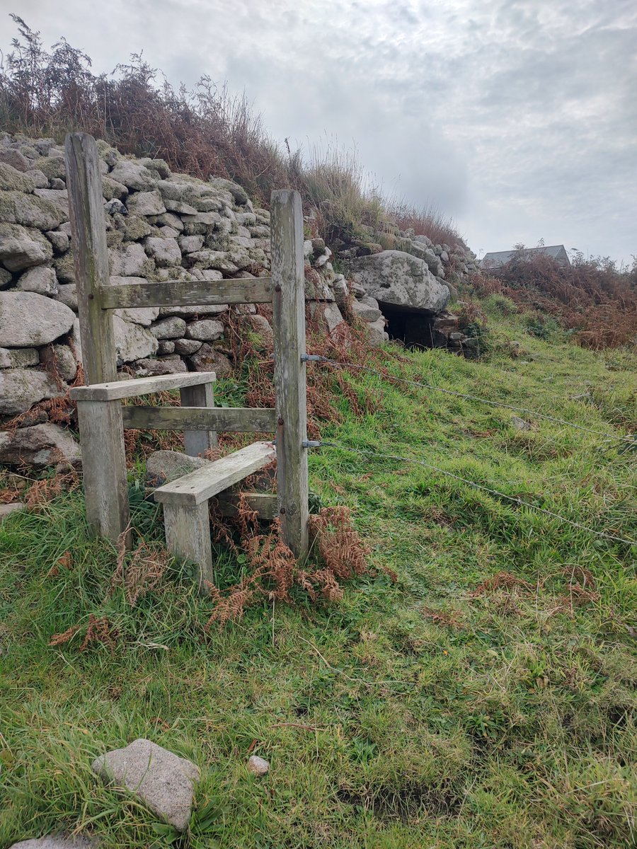 RealKernow's tweet photo. Ooh I love a fogou!  Down west ancient stone bothering. Inspiration for my Cornish folklore short story series everywhere! #WritingCommunity #WIP https://t.co/gj4IGjMDrM