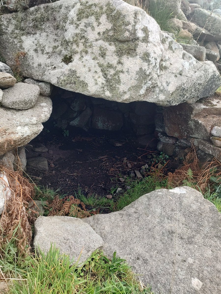 RealKernow's tweet photo. Ooh I love a fogou!  Down west ancient stone bothering. Inspiration for my Cornish folklore short story series everywhere! #WritingCommunity #WIP https://t.co/gj4IGjMDrM