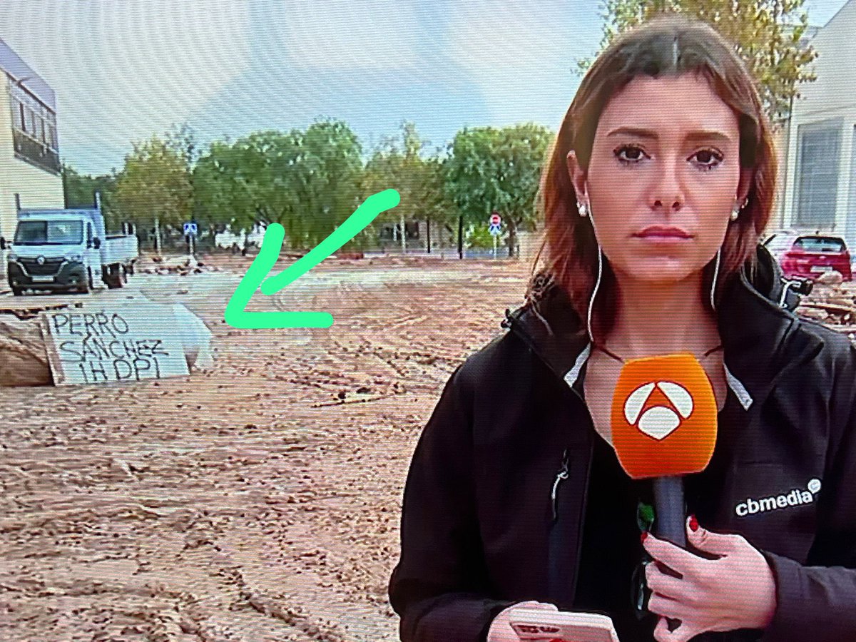 SHaRa5's tweet photo. Imágenes que hablan por sí solas.  #Dana #Valencia #paiporta #chivas https://t.co/OG3HHhWo6u