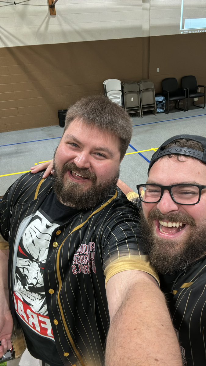 Hands are too small needsd corey to help with the selfie! Table 1 round 4 SB AOS!  <a href="/AgeOfSigmar/">Age of Sigmar </a>