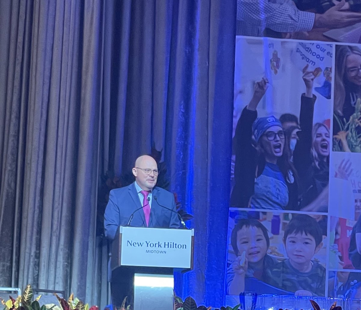 MarjCharles's tweet photo. #TeacherUnionDay 💙 https://t.co/Sv9i5fG0Dp
