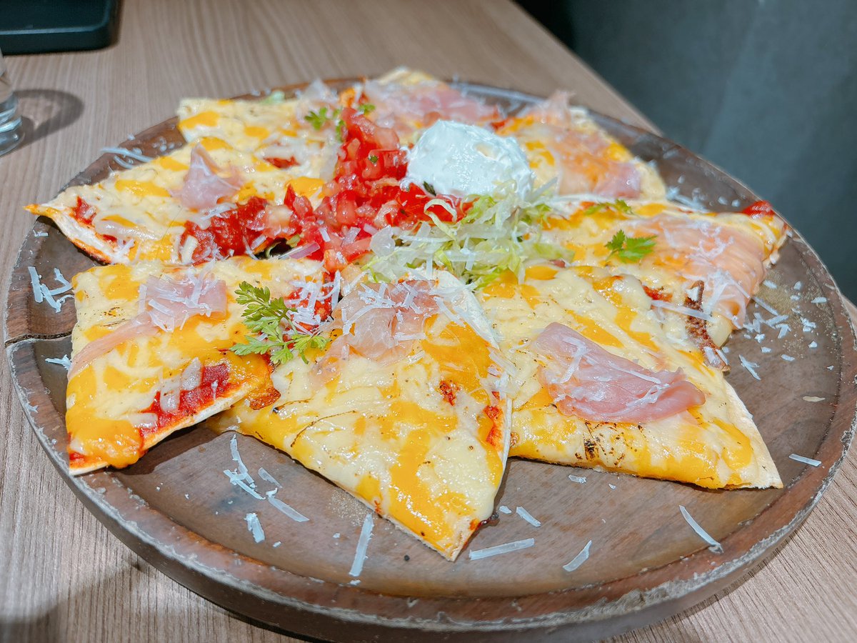 RubyLemon430's tweet image. 稍微放個日常
這個週末在準備乙級證照考試讀書讀到快吐了
今天考完了終於能繼續處理其他東西了👌