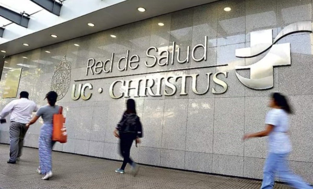 crovanos's tweet photo. Ante el espantoso tráfico de órganos en la clínica UC Christus, derecha seguramente dirá: "El libre mercado, y el mercado lo regula todo" https://t.co/DQy3wqyqVm