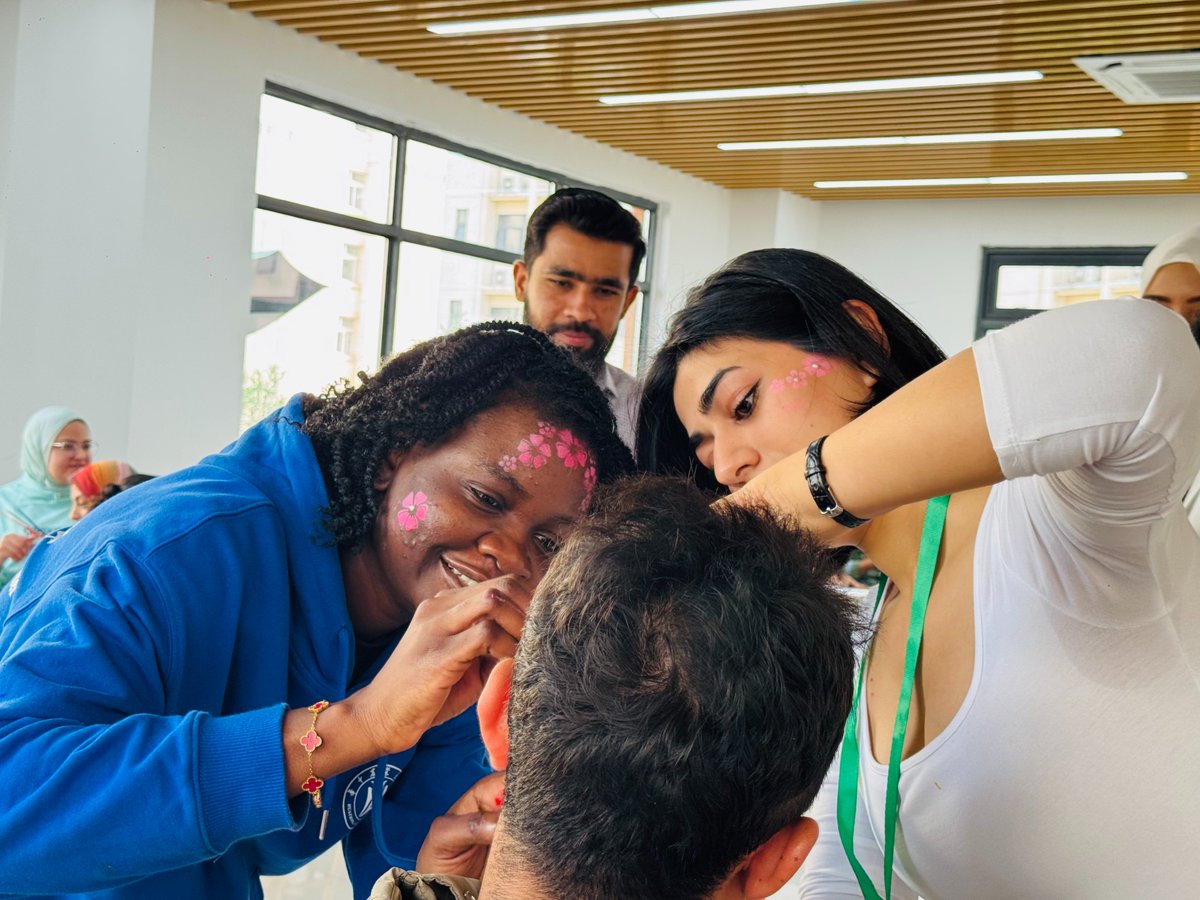 Discover_HZAU's tweet photo. What a masterpiece at HZAU's "Artistic Sips, Scripts n' Portraits"! The space became a vibrant art studio, with participants learning Chinese calligraphy and creating unique illustrations. #ArtisticSipsHZAU  #Wuhan #art  #HZAU #Scholarship #CulturalExchange #ISVC https://t.co/ZMlqWetgYV