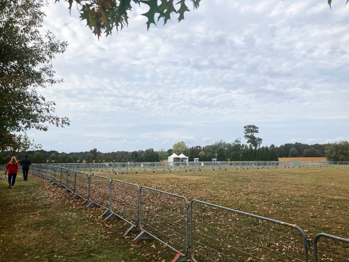 They were expecting thousands of people at JD Vance rally, with Don Jr, in Pennsylvania. Only tens of people showed up.