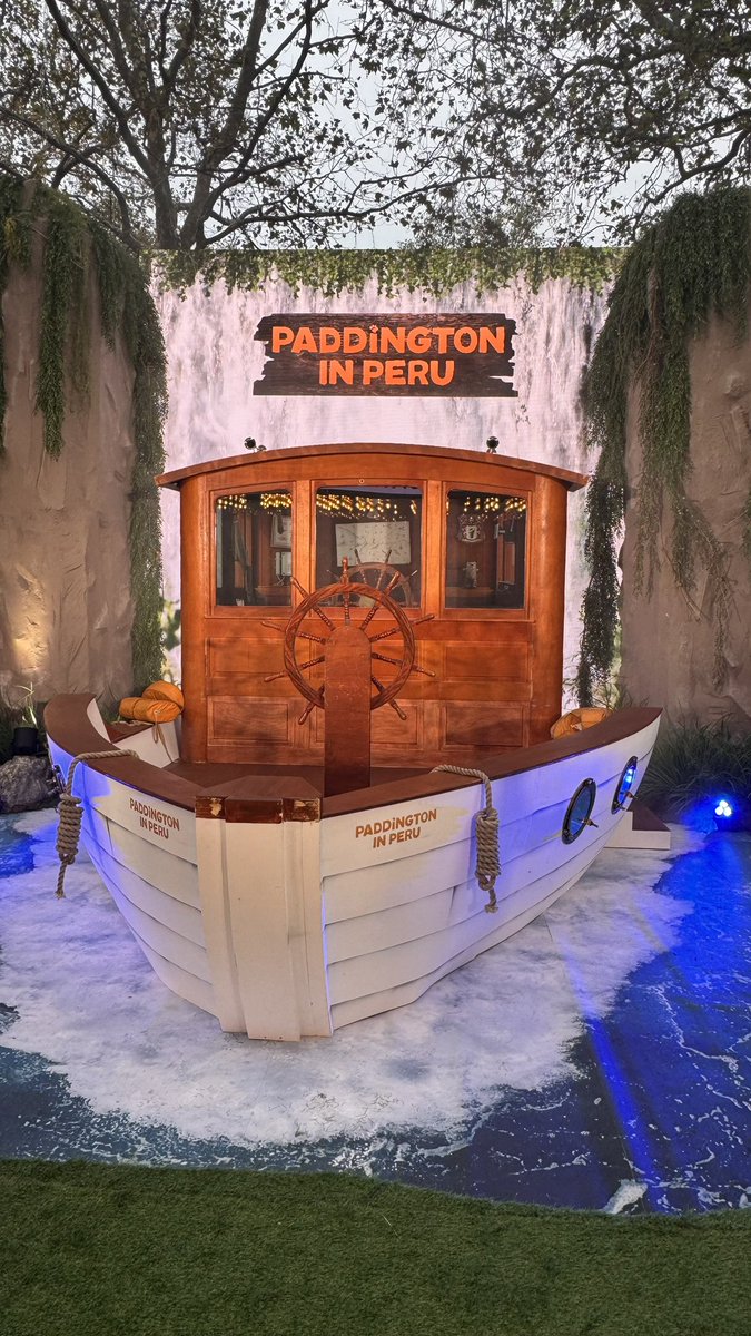 WORLD PREMIERE! 🍊✨🍊

#PaddingtonInPeru 

Stay tuned as we are joined by Hugh Bonneville, Emily Mortimer, Ben Whishaw, Samuel Joslin, Madeline Harris, Olivia Colman, Antonio Banderas and more.