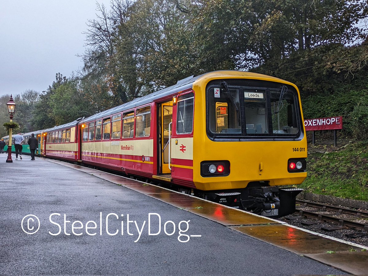 SteelCityDog_'s tweet image. 'Pacers' 144011 and 143625 at rest at Oxenhope after a busy Saturday of the "DMU Running Day", 28th of October 2023. #Class144 #Class143 #KWVR