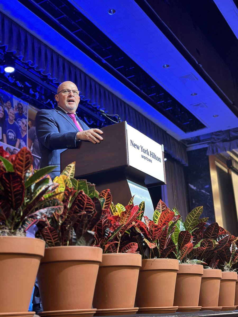 MelindaJPerson's tweet photo. “We have to protect our union in order to protect education.” 

Great to be with my @UFT fam celebrating our educators on #TeacherUnionDay! https://t.co/UtnAXuqwzD