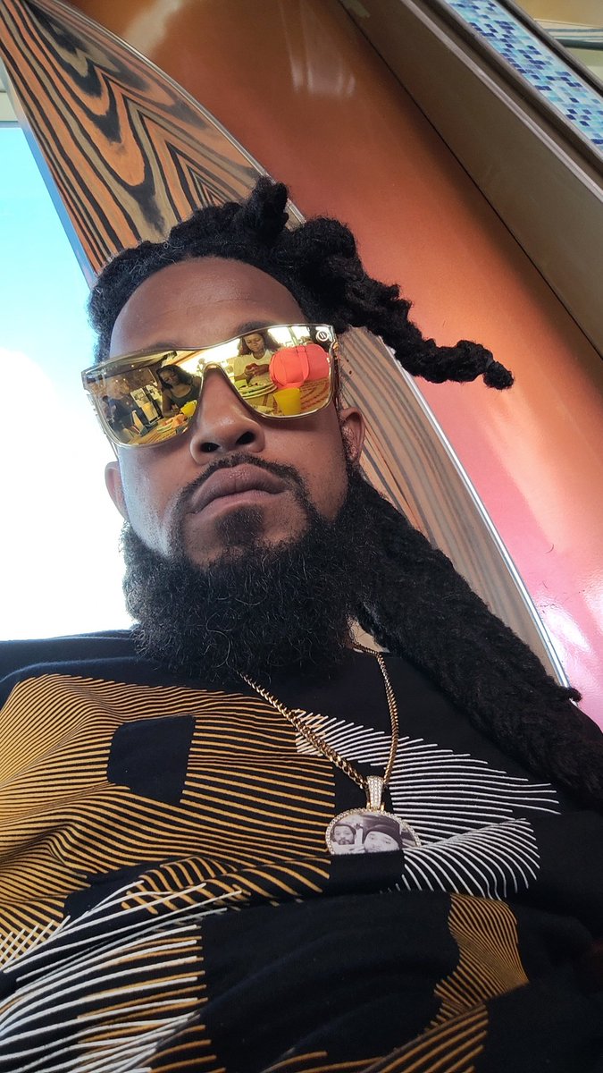 Ronamo G (@grovejron) on Twitter photo 