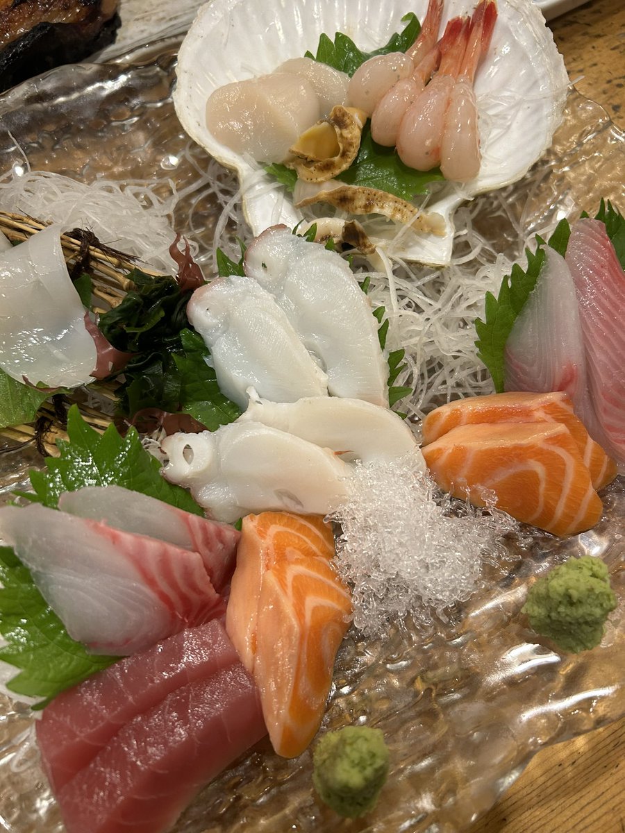orecolor's tweet photo. もれちゃんに教えてもらった居酒屋天金、一切合切最高至極！夢子さん予約必須の旨教えてくれてありが���う。予約なしの来店者軒並み斬られております！ https://t.co/nPeF9jxikR