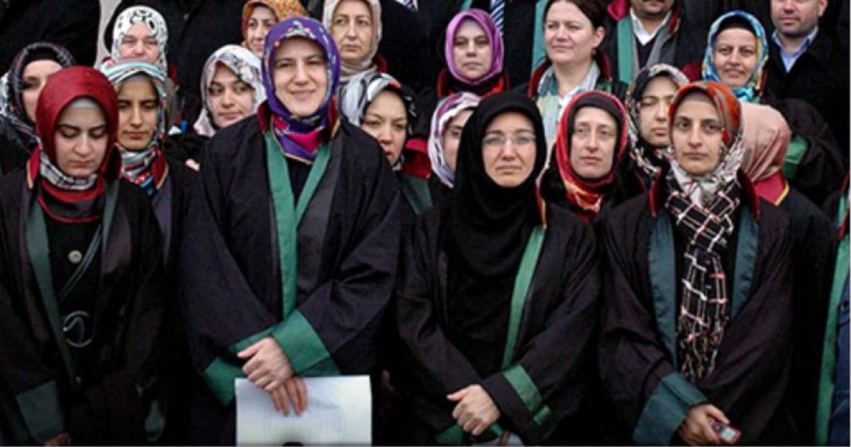 ATAISIK__'s tweet photo. LAİKLİK; inandığı dinde şahitliği bile kabul edilmeyen insanların hakimlik, savcılık, avukatlık yapabildiği düzendir. https://t.co/perfgoXWlL