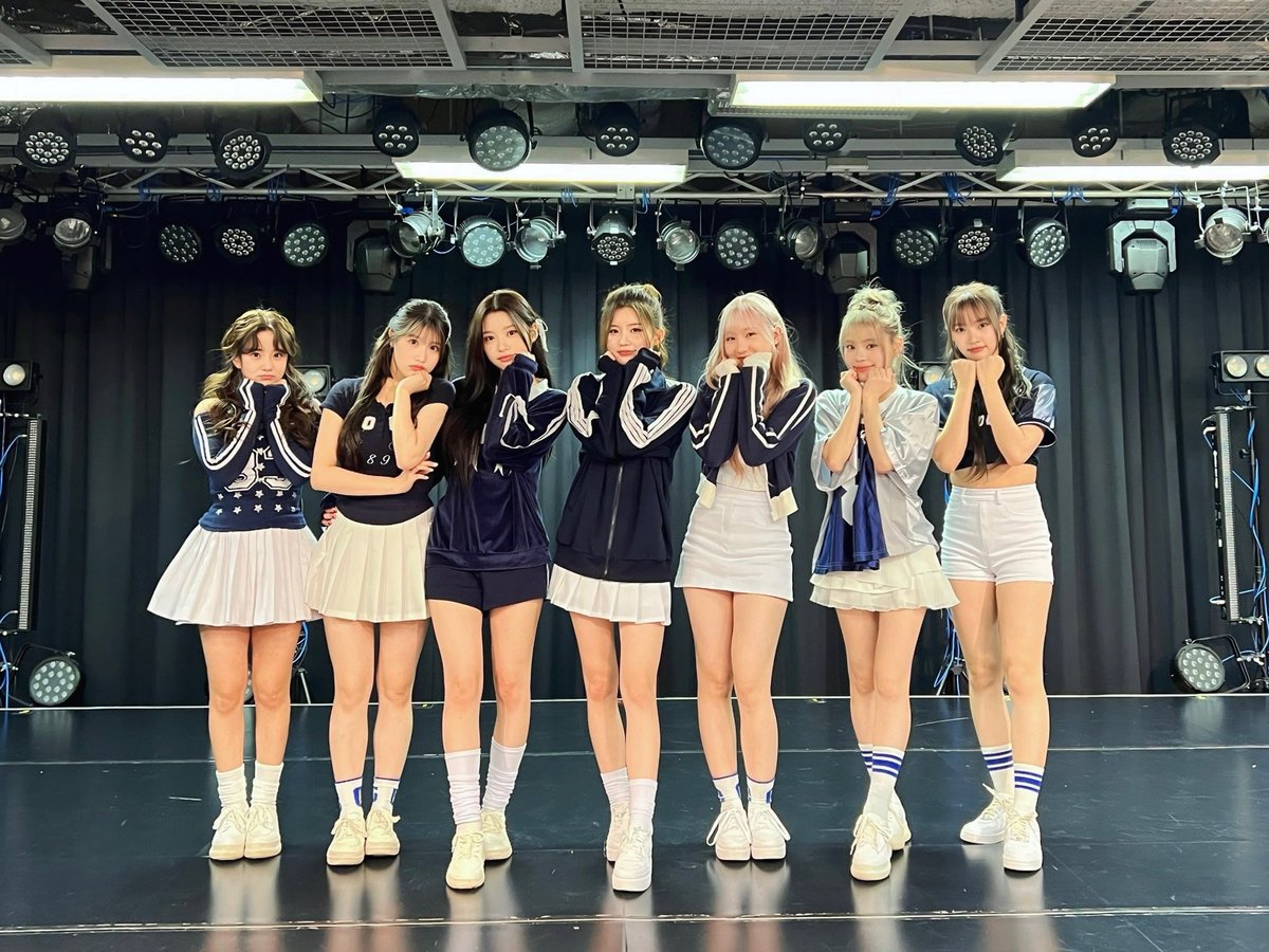 [📸]
11/3(日) ジールシアター新宿

今日はたくさんのMAEUMのみなさんと
お会いできてとっても嬉しかったです🫶🏻

今日も楽しんでくれましたか？🥰

明日は快晴ー！☀️
昼間は暖かいようですが
朝晩の寒暖差にはお気をつけてくださいね🍀

#CSR #첫사랑 #チョッサラン #Lheure_Bleue