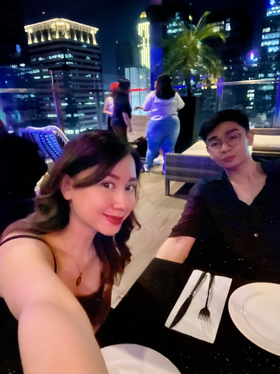 danathedreamer's tweet photo. Staycationed at BGC for our first anniv ✨ couldn’t ask for a better person to do life with 🥹 https://t.co/A9al49P0CH