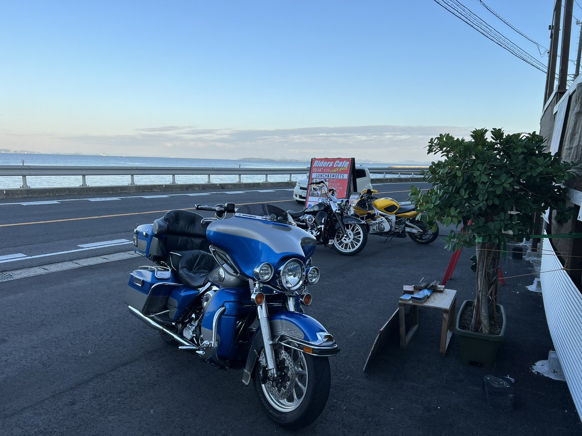 seisoon1204's tweet photo. 今日はとても良い天気なので
少し知多半島を流してきた
クロスポイント最高！
 #クロスポイント知多
 #ハーレー
 #flhtcu
 #南知多
 #バイク好きと繋がりたい
 #ツーリング https://t.co/rum6Tnt6K4