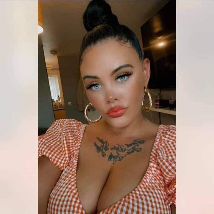 QueenDungeon's tweet photo. Feeling a little better naught today I need someone to give me there money and now @findom4feet @RTpaypiggy @PigRipe @rtfindom https://t.co/JoUUJMsCkE