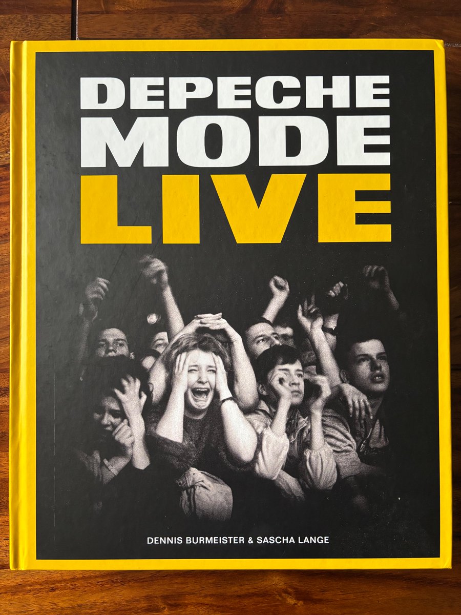 BOOK REVIEW: DEPECHE MODE LIVE

Dennis Burmeister and Sascha Lange have done it again. This book is a must for all #DepecheMode fans

almostpredictablealmost1.blogspot.com/2024/11/book-r…