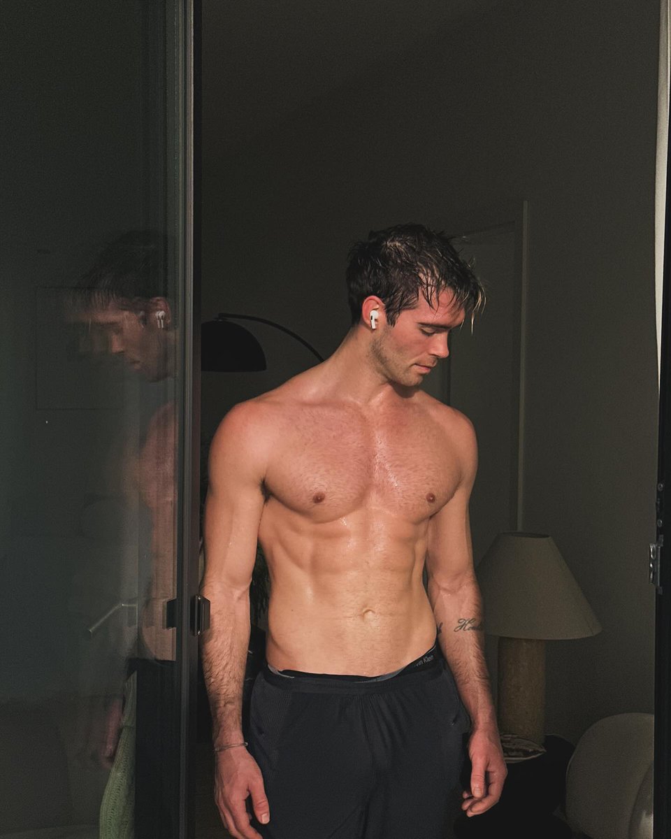 ㅤ ㅤ ㅤ ㅤ 
ㅤ ㅤ #SeductiveSunday 

—031024.