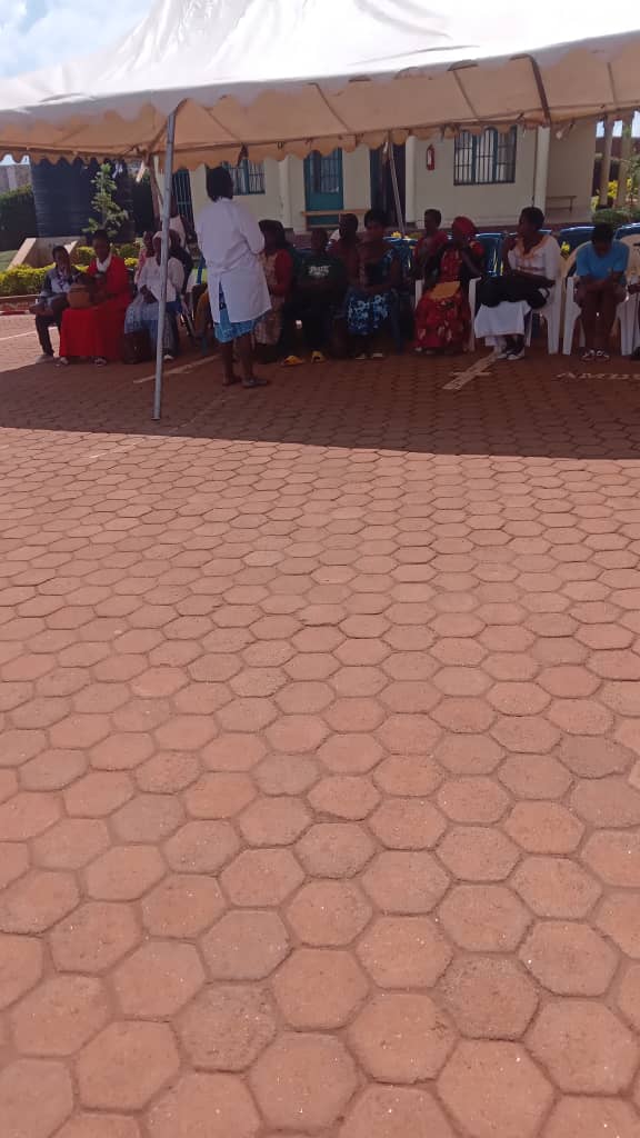 RemeraRukomaH's tweet photo. 🚨HAPPENING NOW🚨
 As we had recently announced, today @RemeraRukomaH in collaboration with experts from Germany @InterplastBER started a plastic surgery operation that will last until 15/11/2024 at the Remera-Rukoma hospital.
@Kamonyi
@RwandaHealth
@RBCRwanda 
@EprRwanda https://t.co/6qxCY37RZM