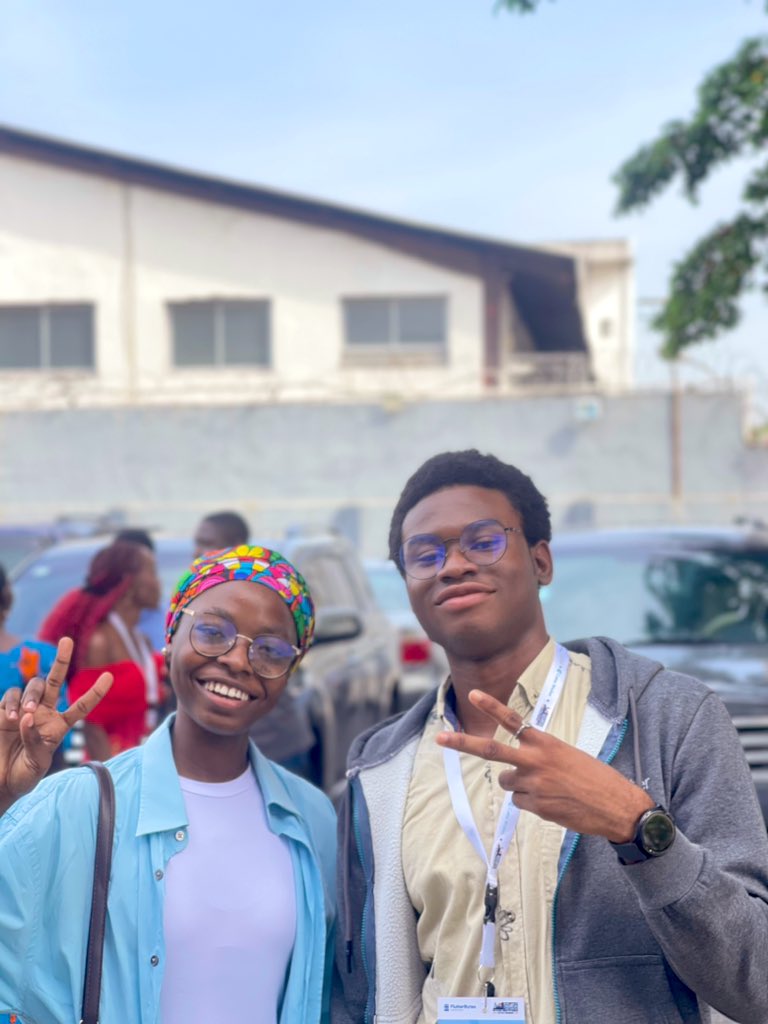 taiwosharon36's tweet image. Meet my helpers😭❤️
The one and only @kxSplash in person (my FBC’24 buddy), and it was great to see @H3ndrick_ again after two years—this time as a speaker ‼️🫶
#FlutterBytesConference2024