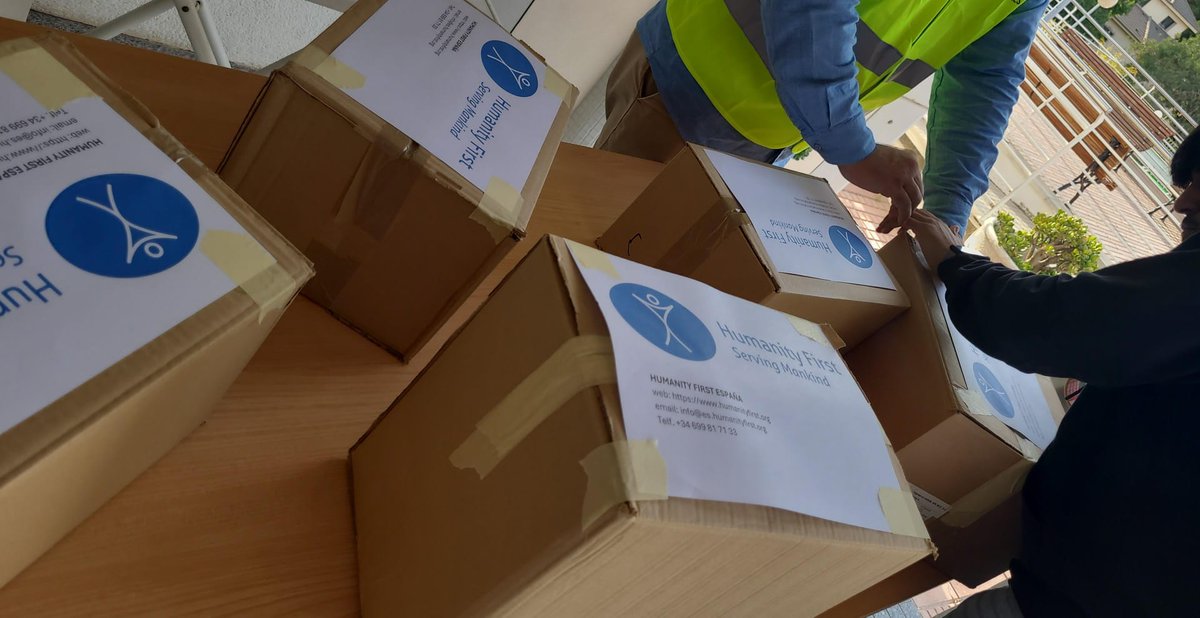 This weekend, our HF team in #Spain was distributing 380 kg of emergency supplies in #Valencia to victims of the recent #flooding