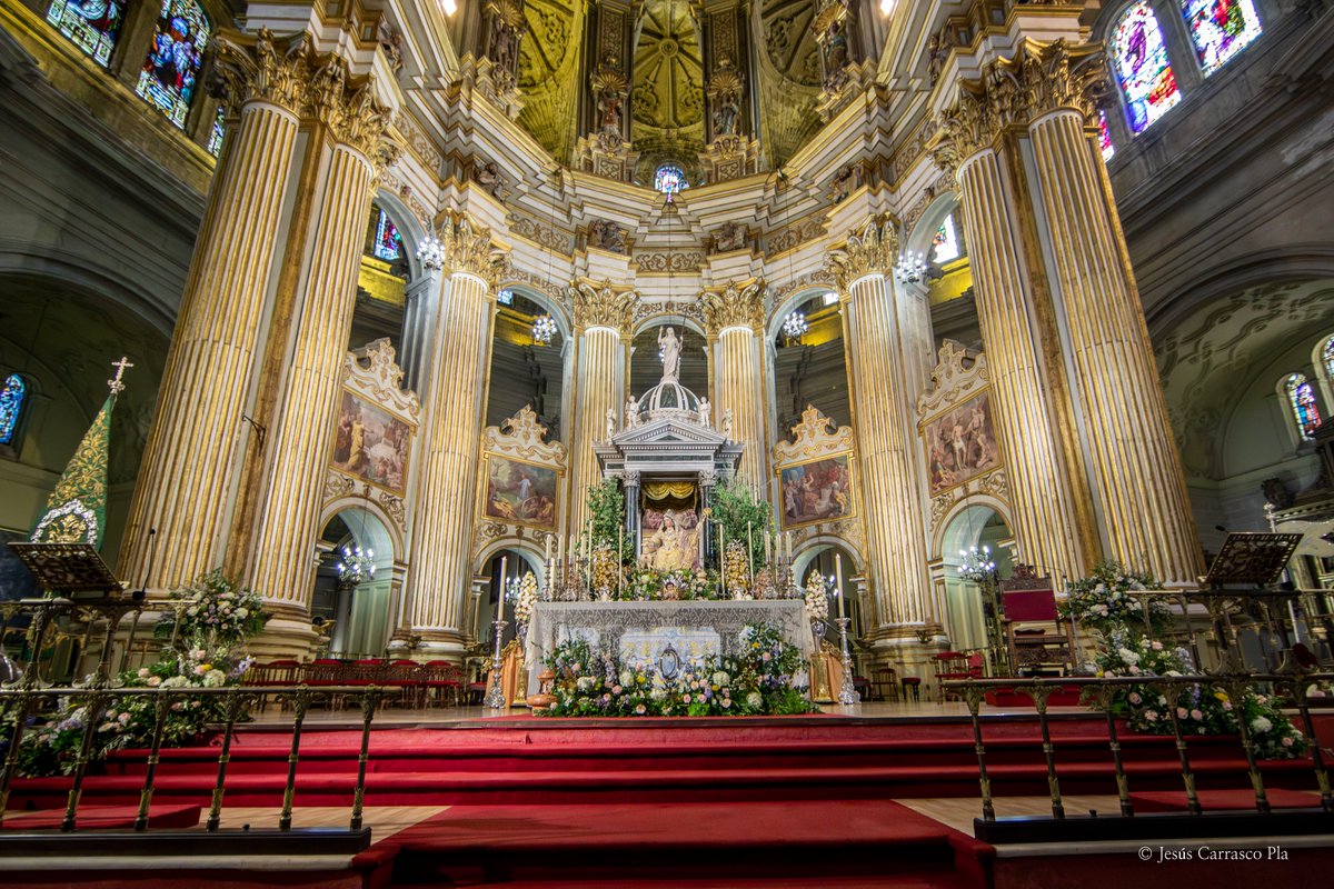 DivinaPastora's tweet photo. ✨ La revista @DiocesisMalaga destaca en su sección Conoce la Catedral la reliquia del beato fray Diego José de Cádiz, fundador de nuestra Congregación en 1771 🤎 Este capuchino, el gran apóstol pastoreño, dedicó su vida a la predicación por toda España y falleció en Ronda en 1801 ✝️

🙏 La reliquia fue donada en 1896 al cabildo catedralicio por el entonces obispo Marcelo Spínola —otra figura clave en la historia de la Congregación— y formó parte del altar de la Coronación Canónica de la #DivinaPastora, uniendo en oración el legado del beato con la Patrona de Capuchinos 💐👒👑

📰 https://t.co/5GMwuyeNy6