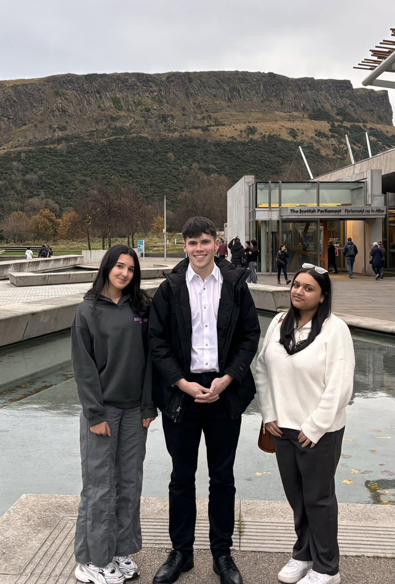 SYP82 !
My favourite sitting so far, being in the parliament is a completely different vibe! Thank you so much to SYP staff and ofc Kim my support worker who put up with me for 3 whole days :)

#syp #syp82 #msyp #scotland #Edinburgh #scottishparliment