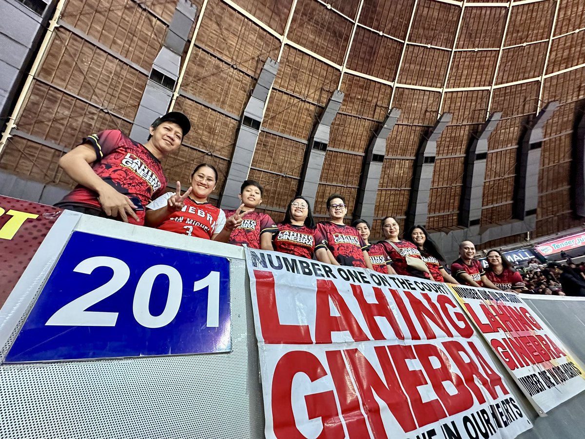 lyramaej's tweet photo. 2-2, please. #PBAGameExperience https://t.co/Qog4Mzy9ti