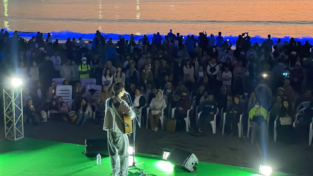 _nightwave's tweet image. 本日のNIGHT WAVEはとてと多くの方にお越しいただき、波も良い光を放っていましま。また、飲食を楽しみながら、瑛人さんはじめ、素晴らしいアーティストのステージと一緒に素敵な時間となりました。
ご来場ありがとうございました！

#nightwave #ナイトウェーブ #光の波プロジェクト #逗子海岸