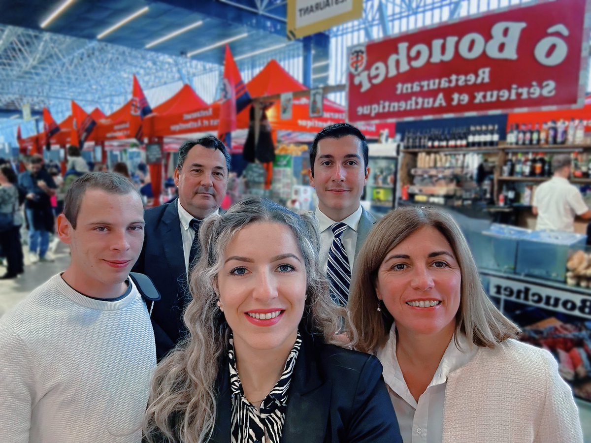 Stephanie_Vct31's tweet photo. 🇫🇷 Hier, j’étais présente au « Salon du Vin et Terroir », auprès de @EPinatel_ , Conseillère Régionale du Rassemblement National Haute-Garonne, à la rencontre des producteurs et artisans.
#rn1erpartidefrance #rassemblementnational #rn31 #JusquaLaVictoire https://t.co/wgYHYBM18m