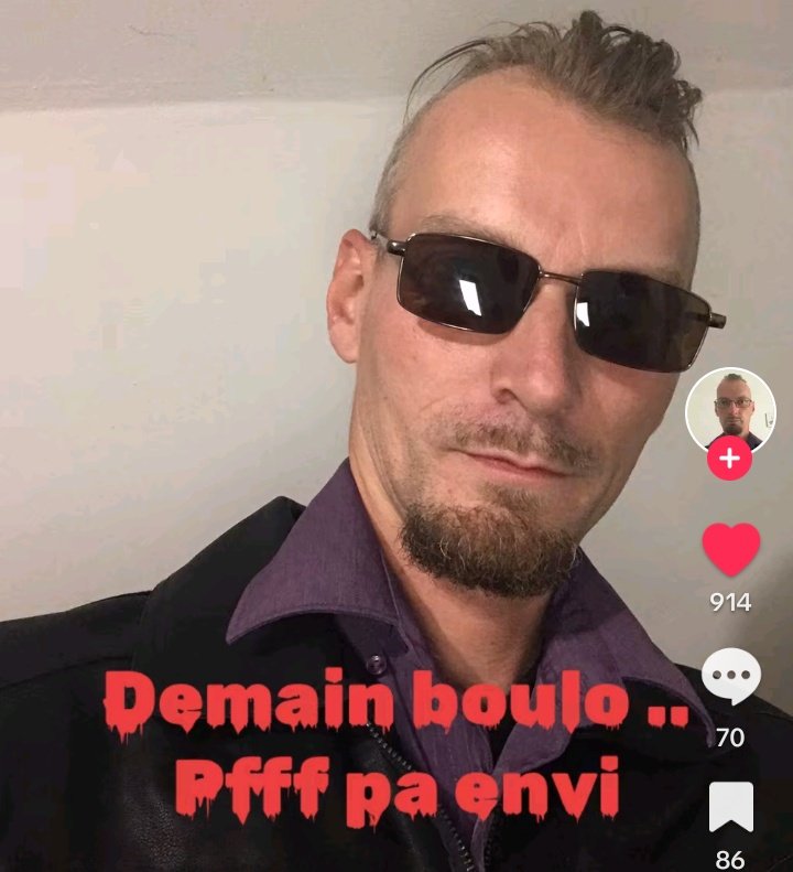 CarlosQuinto20_'s tweet photo. Le Capitalisme a enlevé le sourire du visage de cet homme 💔 https://t.co/unPt7YOIMS