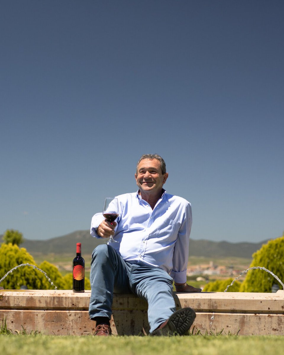 After nearly half a century of stellar service, Javier Domeque is hanging up his winemaking boots. 

But not before crafting his farewell big red.

Get ready to enjoy mighty El Bombero Despedida. 

Raising a glass to you, Javier 🍷

Shop now: laithwaites.co.uk/product/el-bom…