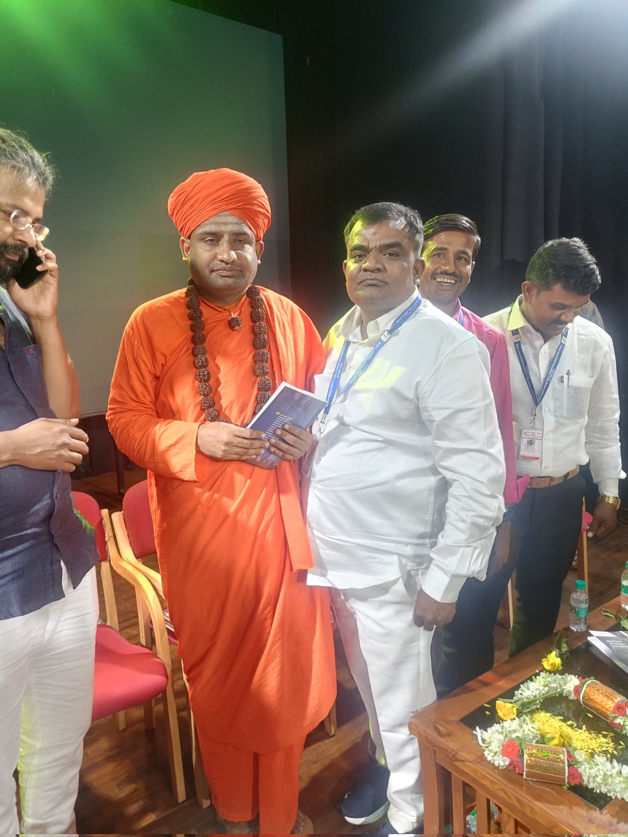 Paramesh Paramesh (@parameshpa71998) on Twitter photo ಮಾನವ ಹಕ್ಕುಗಳ ಸಂರಕ್ಷಣೆ ಹಾಗೂ ಭ್ರಷ್ಟಾಚಾರ ನಿರ್ಮೂಲನಾ ಸಂಸ್ಥೆ ಕಾರ್ಯಕ್ರಮದಲ್ಲಿ ಭಾಗವಹಿಸಿದ ಕ್ಷಣ
ಪೂಜ್ಯ ಗುರುಗಳ ಆಶೀರ್ವಾದ ಪಡೆದಂತಹ ಸಂದರ್ಭ!... 💐
<a href="/HHrpcef/">Human Rights protection (HRPCEF)</a> Tq
sri ಡಾ. ರಾಘವೇಂದ್ರ ಎಸ್ಆರ್ ಮಾನವ ಹಕ್ಕುಗಳ ಸಂರಕ್ಷಣೆ ಹಾಗೂ ಭ್ರಷ್ಟಾಚಾರ ನಿರ್ಮೂಲನಾ ಸಂಸ್ಥೆ ಕಾರ್ಯಕ್ರಮದಲ್ಲಿ ಭಾಗವಹಿಸಿದ ಕ್ಷಣ
ಪೂಜ್ಯ ಗುರುಗಳ ಆಶೀರ್ವಾದ ಪಡೆದಂತಹ ಸಂದರ್ಭ!... 💐
<a href="/HHrpcef/">Human Rights protection (HRPCEF)</a> Tq
sri ಡಾ. ರಾಘವೇಂದ್ರ ಎಸ್ಆರ್